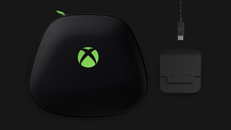 透過 Xbox Design Lab 自訂的 Xbox Elite 無線控制器 Series 2 攜帶盒、充電座，以及 USB-C 纜線。